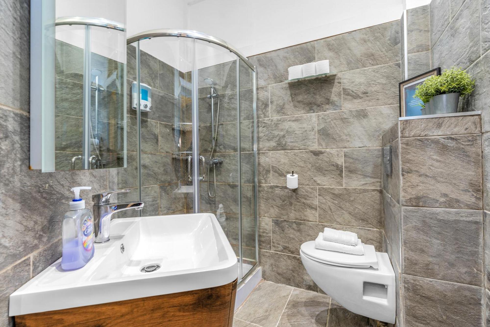 Cosy Modern City Centre Flat Edinburgh Exterior photo