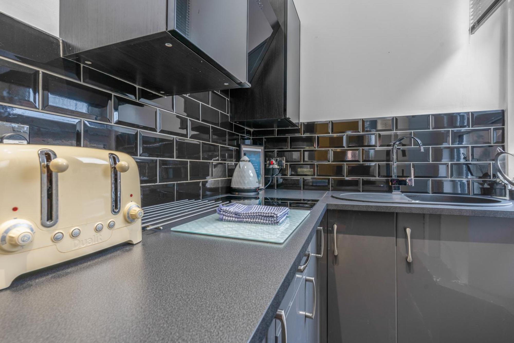 Cosy Modern City Centre Flat Edinburgh Exterior photo